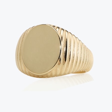 Splendido 14ct Gold Bold Signet Ring