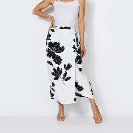 Yarra Trail Midnight Floral Skirt