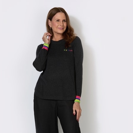 LD & Co Handwork Curve Pullover