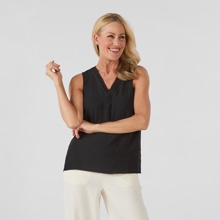 Hailey Lyn Sleeveless V-Neck Textured Wave Float Top